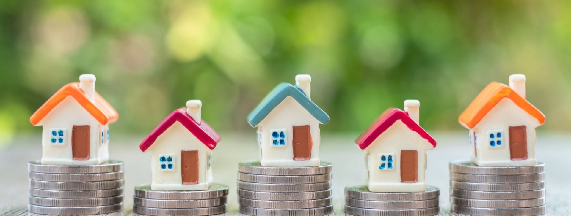 Grundsteuer Reform - HausBauHaus GmbH Traunstein | © shutterstock - Kanjana Kawfang