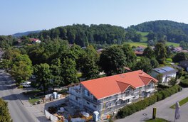 Baufortschritt August | Neubauwohnungen - direkt am Kurpark | Bergen im Chiemgau - HausBauHaus Immobilien | © HausBauHaus GmbH