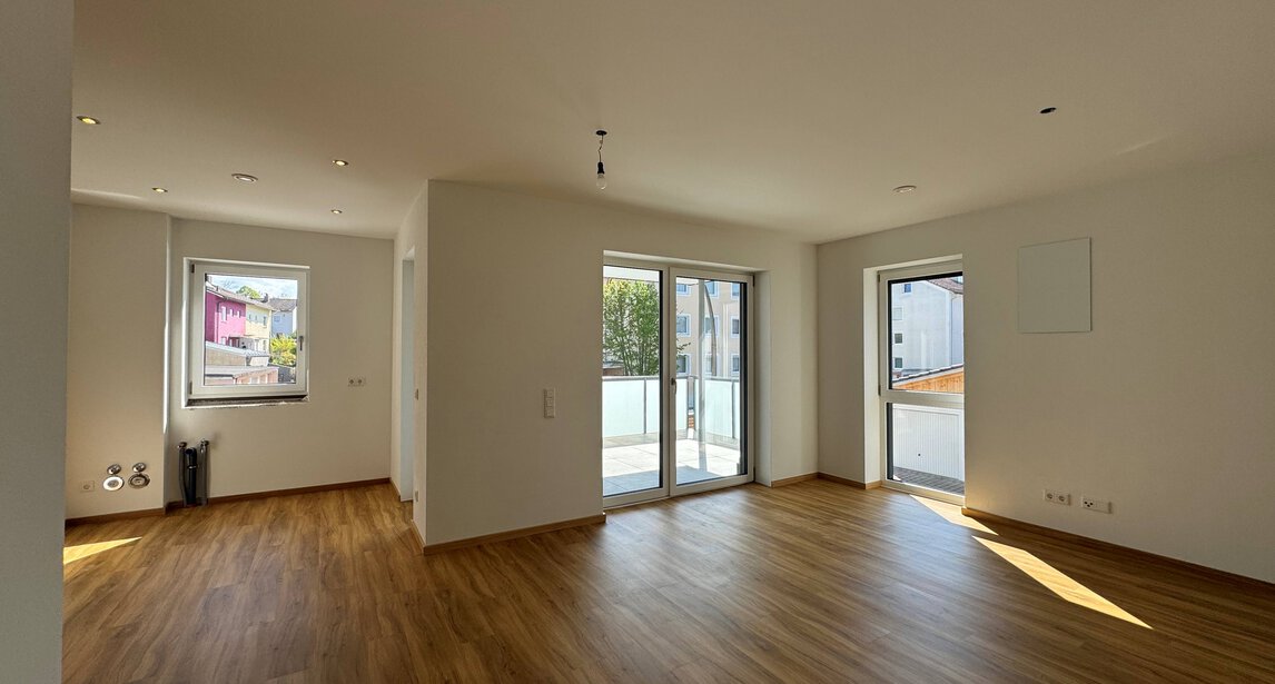 Küche und Wohnzimmer, Balkon | © HausBauHaus GmbH Neubau Wolke36 I Traunstein | © HausBauHaus GmbH