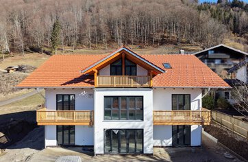 Neubauprojekt, Obergeschoss, Dachgeschoss, Bauträgervertrieb, Chiemgau, Ruperti | © HausBauHaus Immobilien GmbH