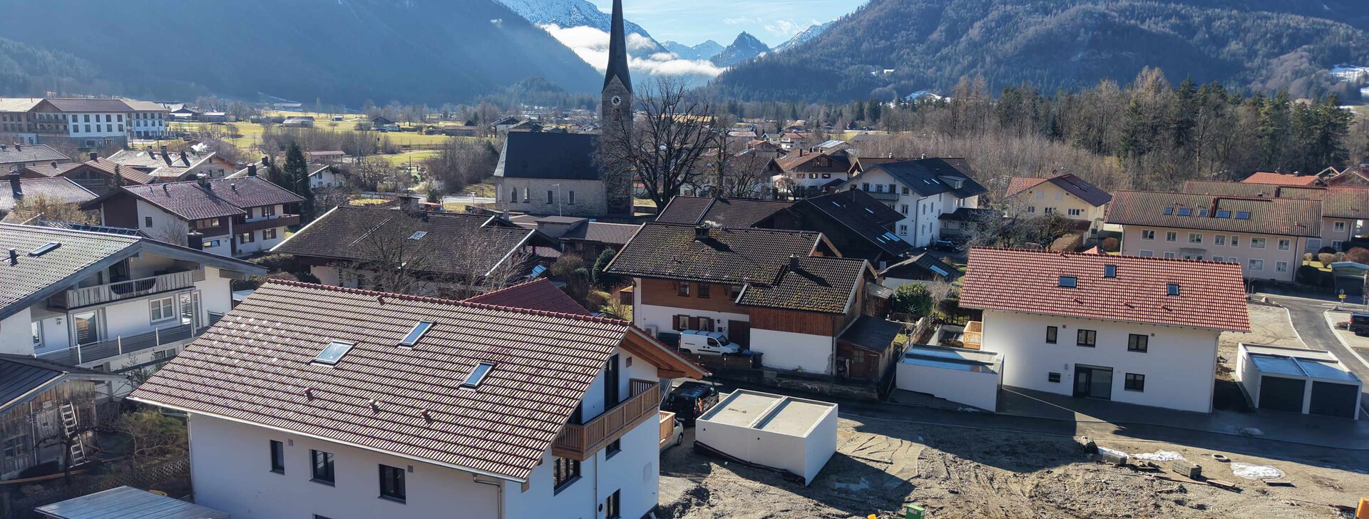Neubauprojekt, Obergeschoss, Dachgeschoss, Bauträgervertrieb, Chiemgau, Ruperti | © HausBauHaus Immobilien GmbH