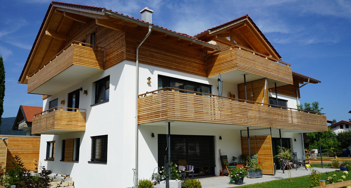 Neubau Wohnungen - Mehrfamilienhaus in Inzell - HausBauHaus Immobilienmakler Traunstein | © HausBauHaus GmbH