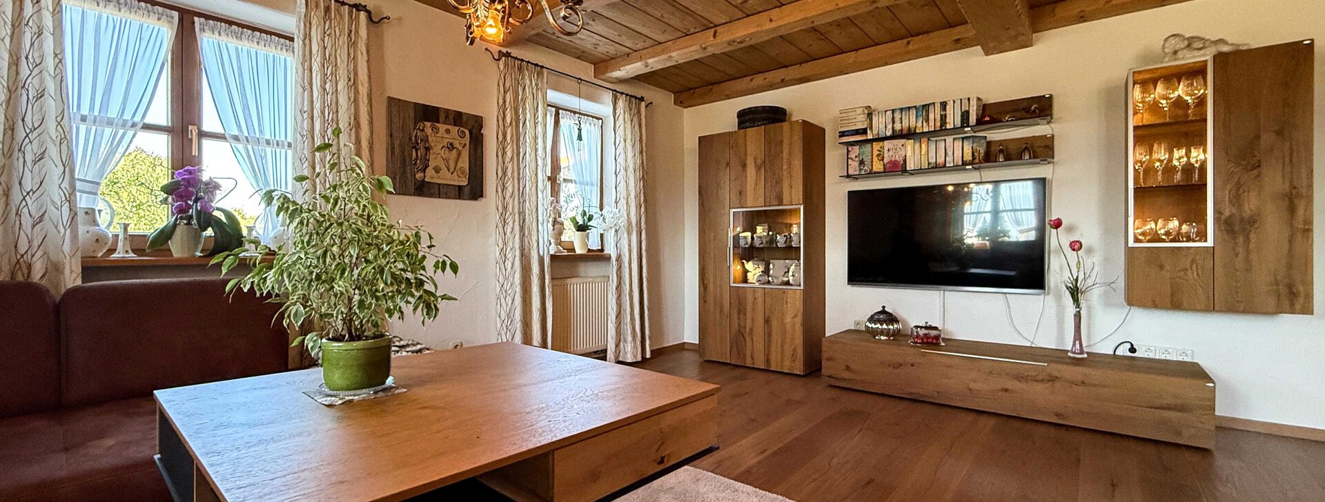landsitz, landanwesen, bauernhaus, bauernhof, grabenstaett, chiemsee, immobilien, chiemgau, hausbauhaus | © HausBauHaus GmbH