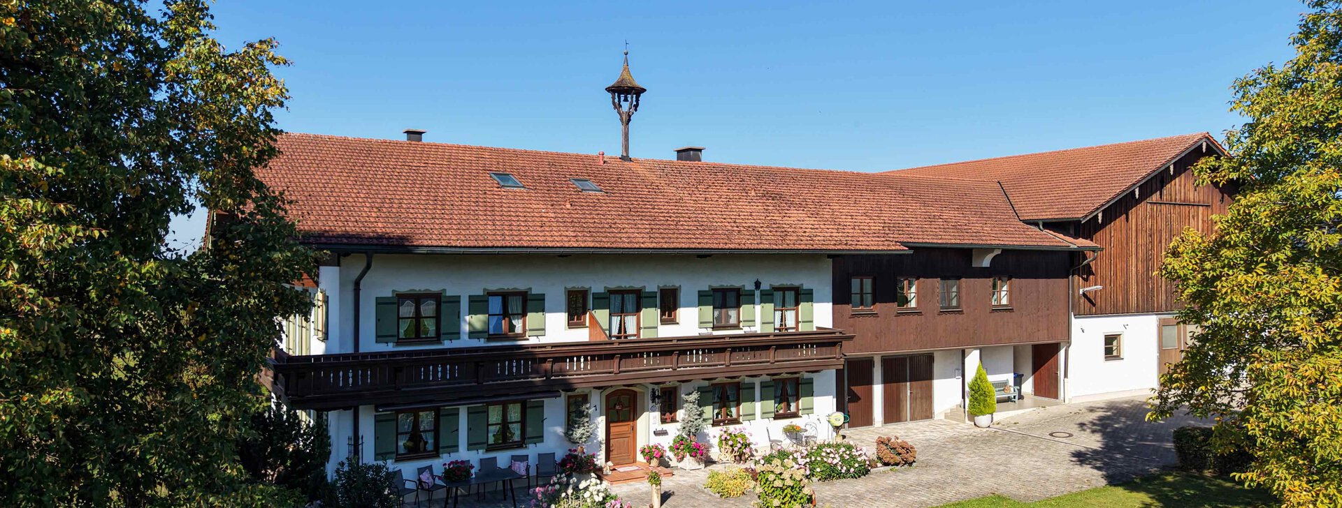landsitz, landanwesen, bauernhaus, bauernhof, grabenstaett, chiemsee, immobilien, chiemgau, hausbauhaus | © HausBauHaus GmbH