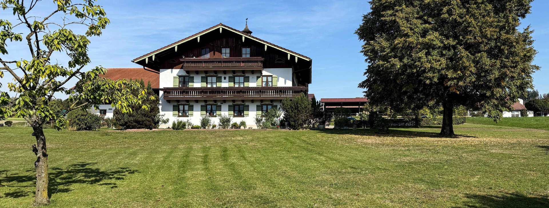 landsitz, landanwesen, bauernhaus, bauernhof, grabenstaett, chiemsee, immobilien, chiemgau, hausbauhaus | © HausBauHaus GmbH