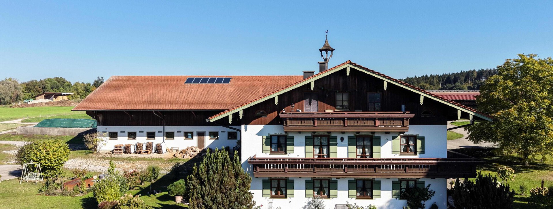 landsitz, landanwesen, bauernhaus, bauernhof, grabenstaett, chiemsee, immobilien, chiemgau, hausbauhaus | © HausBauHaus GmbH