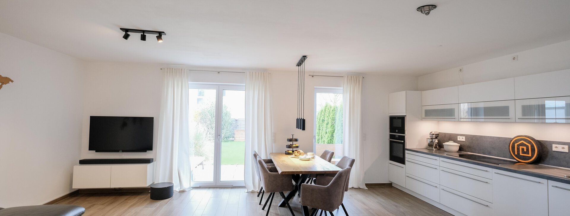 3-Zimmer-Gartenwohnung in Landshut zum Kauf - Wohnbereich | © HausBauHaus GmbH Traunstein