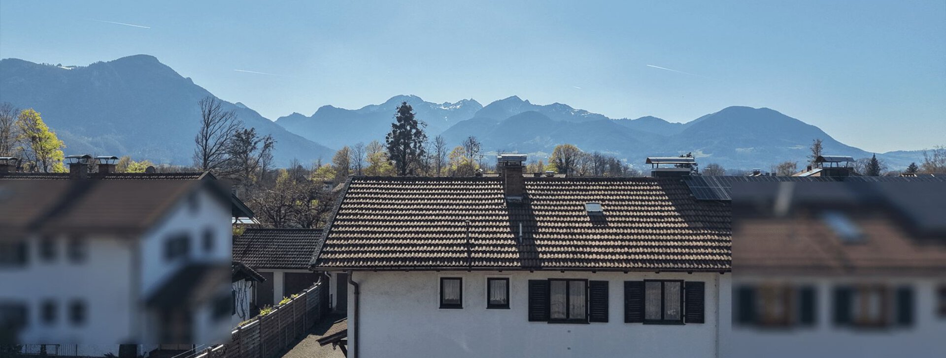 Doppelhaushälfte Nußdorf am Inn, Garten, Bergblick, Ruhige Lage, Zwei Wohneinheiten, Mehrgenerationenwohnen, Erbbaurecht, Renovierungsbedürftig | © HausBauHaus GmbH