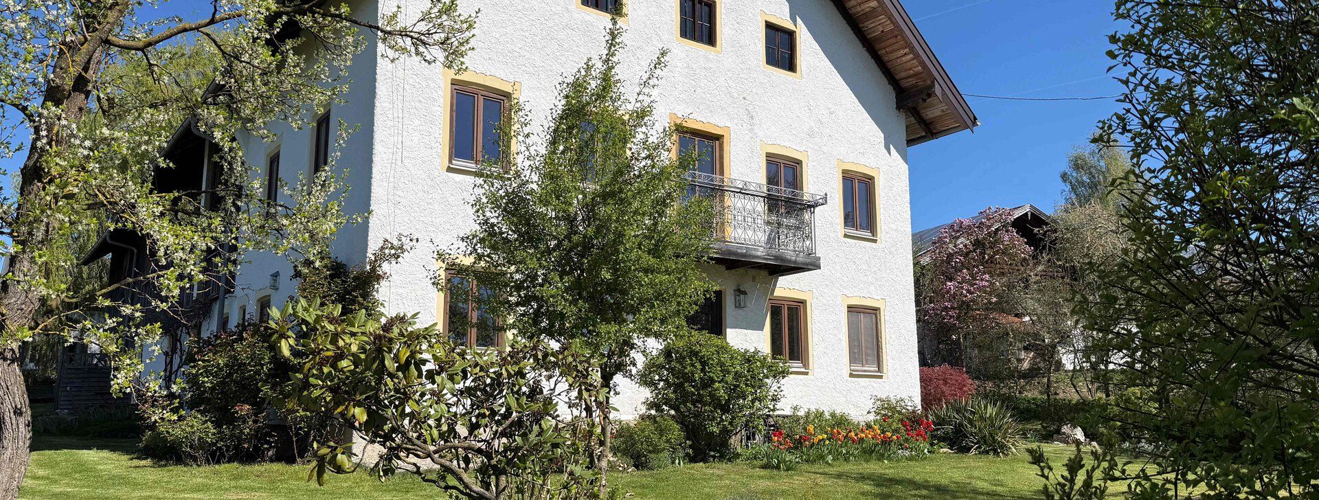 Bäuerliches Anwesen, Immobilie kaufen, Trostberg, Bergblick | © HausBauHaus GmbH 