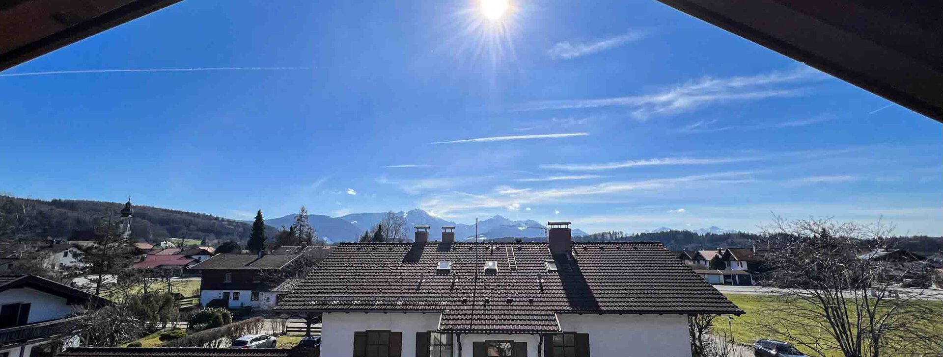 Ausblick, Dachgeschoss Wohnung mit Bergblick, Immobilie kaufen, Vachendorf | © HausBauHaus GmbH