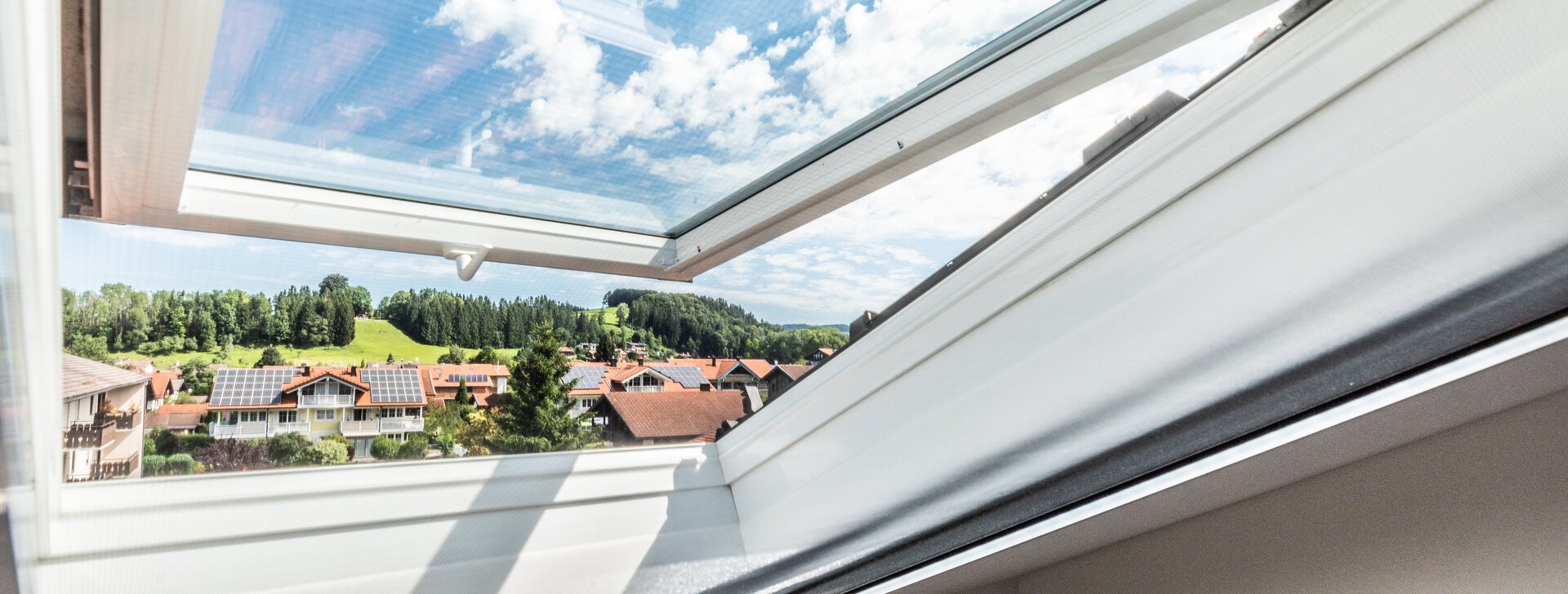 Ausblick Dachgeschosswohnung in Bergen, Immobilie kaufen, Bergen | © HausBauHaus GmbH