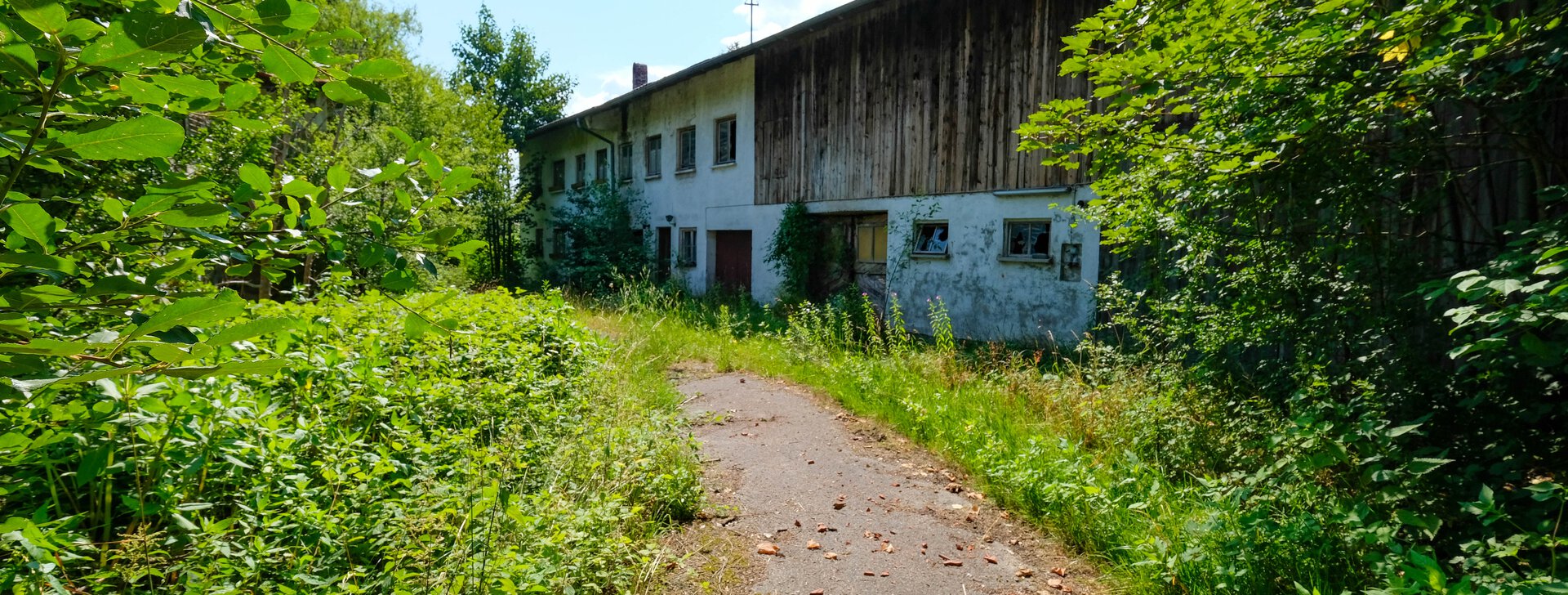 Bauernhaus I ehemalige Hofstelle I in Bernau am Chiemsee I zum Kauf | © HausBauHaus GmbH Traunstein