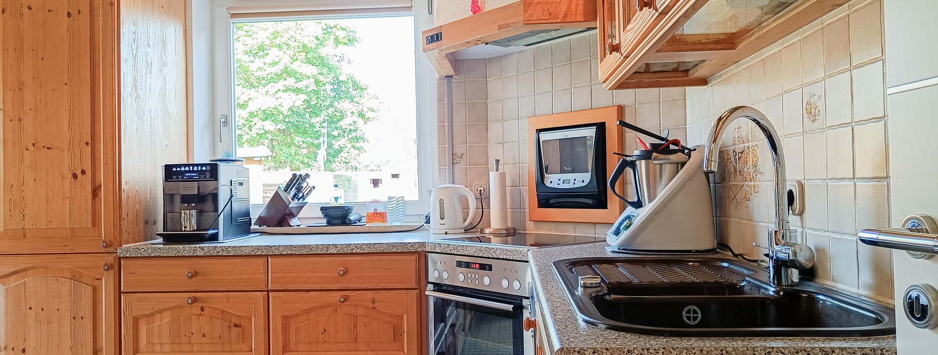 Zweifamilienhaus in Chieming zum Kauf I Küche im Erdgeschoss | © HausBauHaus GmbH Traunstein