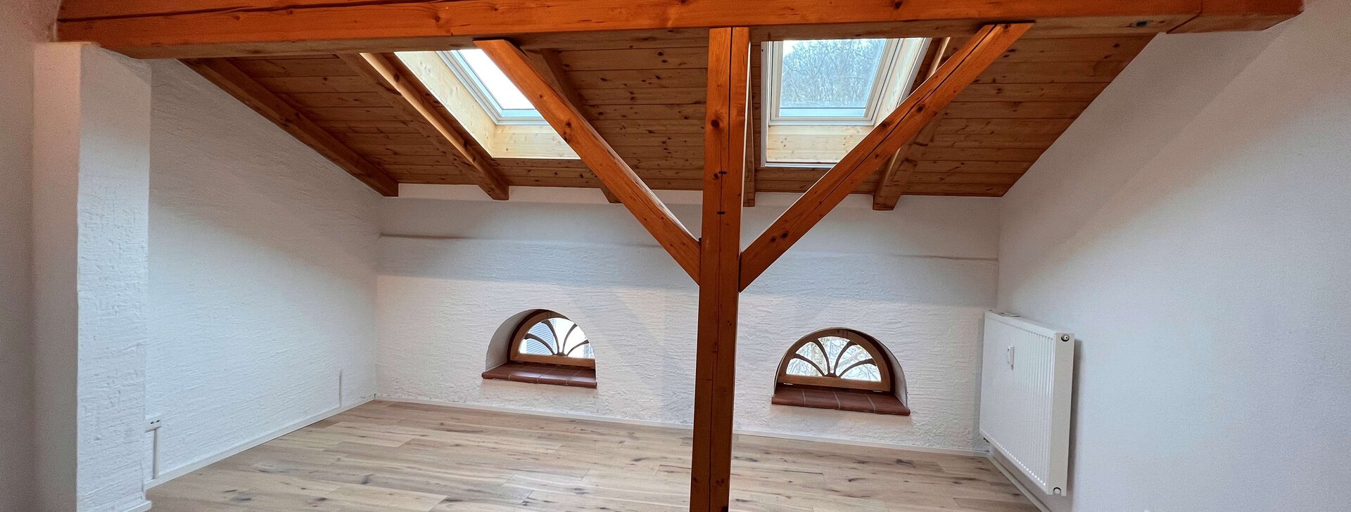 Schlafzimmer, Dachgeschosswohnung in Erlstätt/Grabenstätt, Immobilie kaufen, Erlstätt | © HausBauHaus GmbH 