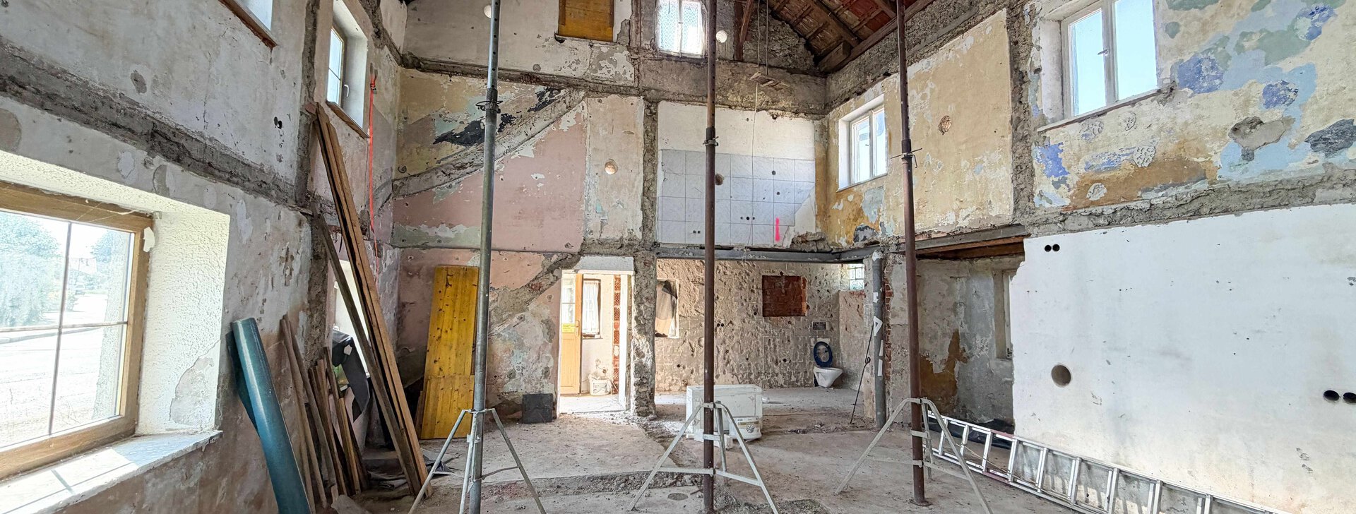 Sanierungsobjekt zum Kauf mit genehmigter Planung für vier Wohnungen  | © HausBauHaus GmbH