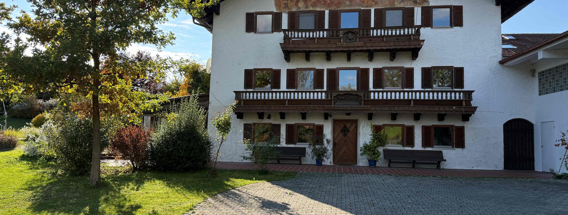 Anwesen mit Gewerbehalle, Immobilie kaufen, Kirchanschöring  | © HausBauHaus GmbH 