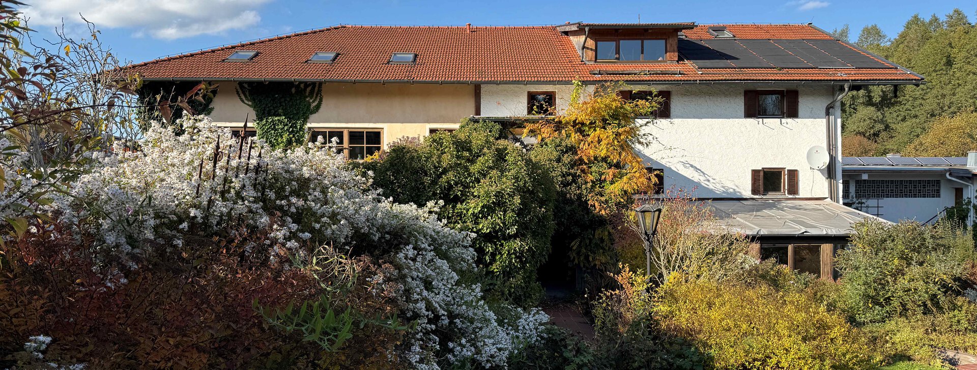 Anwesen mit Gewerbehalle, Immobilie kaufen, Kirchanschöring  | © HausBauHaus GmbH 