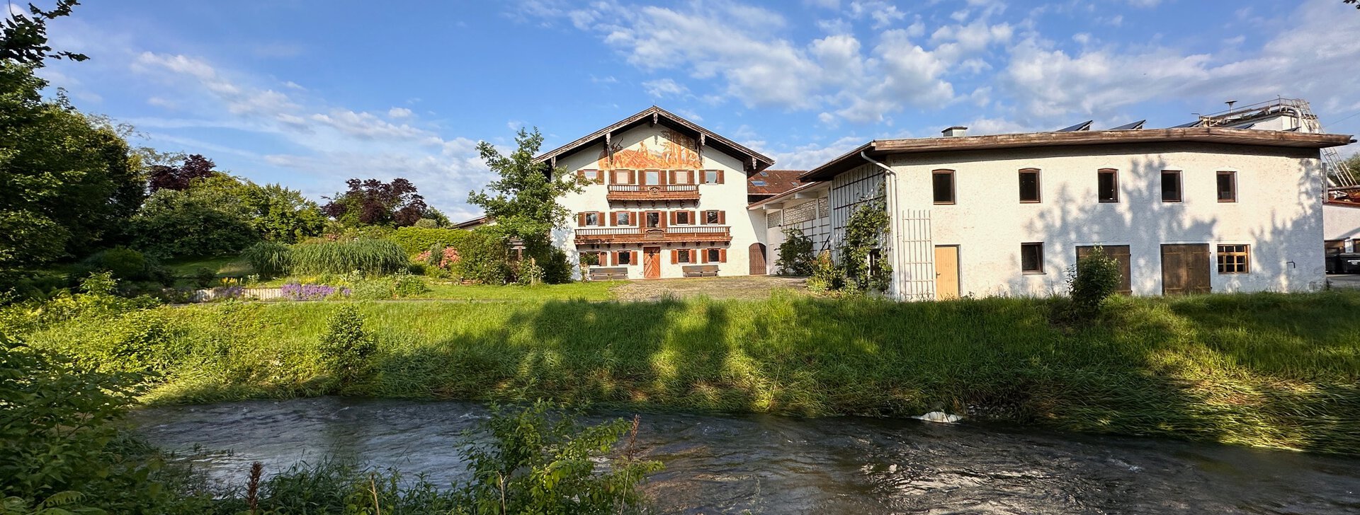 Anwesen mit Gewerbehalle, Immobilie kaufen, Kirchanschöring  | © HausBauHaus GmbH 