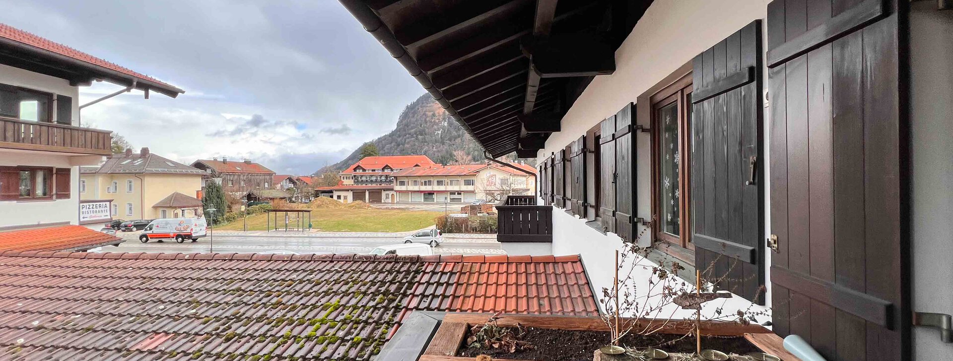 Ausblick Balkon, Immobilie kaufen, 2-Zimmer Wohnung in Marquartstein  | © HausBauHaus GmbH