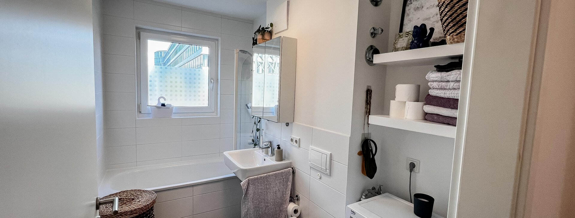2,5-Zimmer-Wohnung mit Balkon in Giesing zum Kauf - Badezimmer | © HausBauHaus GmbH Traunstein