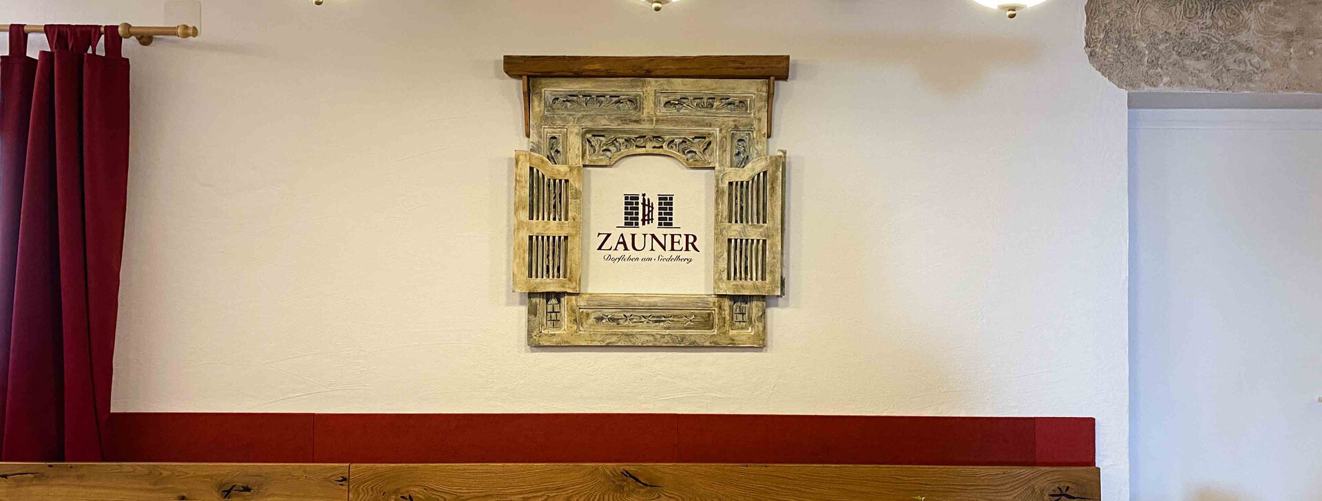 Hofansicht, Immobilie kaufen, Vierseithof in Schalchen | © HausBauHaus GmbH