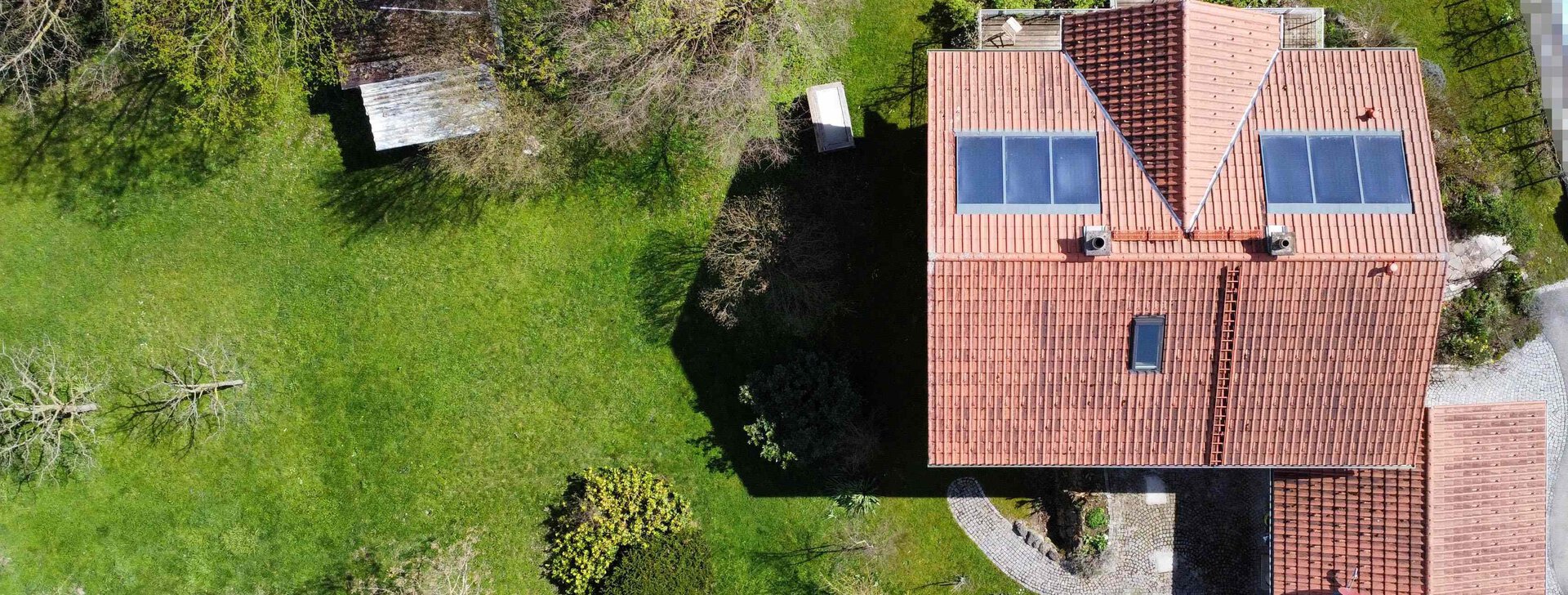 Blick von oben, Großzügiges Einfamilienhaus, Immobilie kaufen, Seeon-Seebruck | © HausBauHaus GmbH 