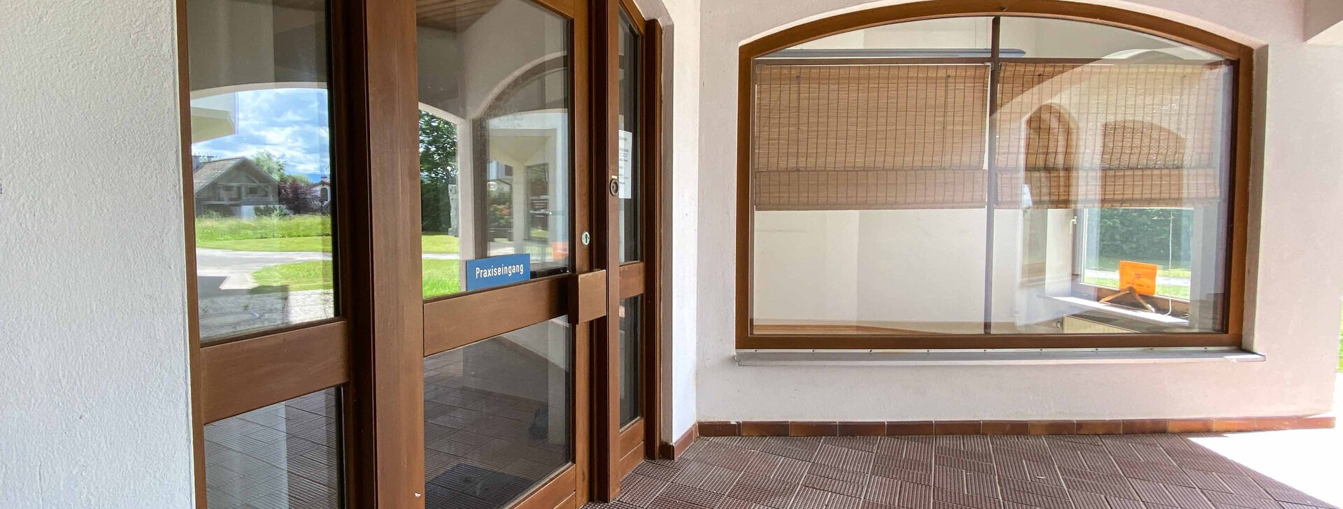Außenansicht, Immobilie kaufen, Gewerbeeinheit Seebruck, Am Chiemsee | © HausBauHaus GmbH