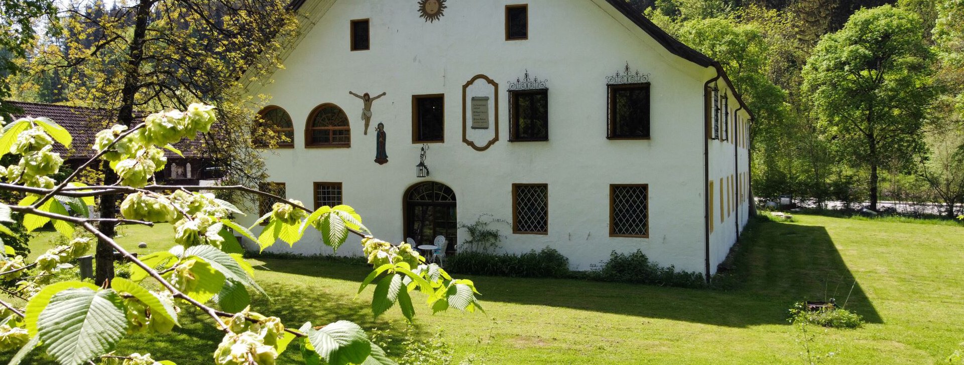 Außenansicht historisches Anwesen in Teisendorf, Immobilie kaufen, Teisendorf | © HausBauHaus GmbH