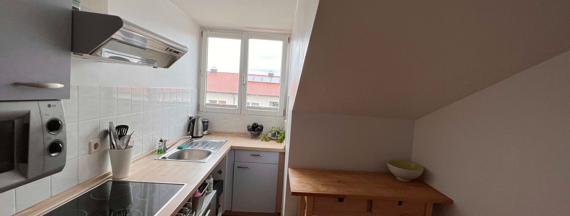 Küche Dachgeschosswohnung in Traunstein, Immobilie mieten, Traunstein | © HausBauHaus GmbH