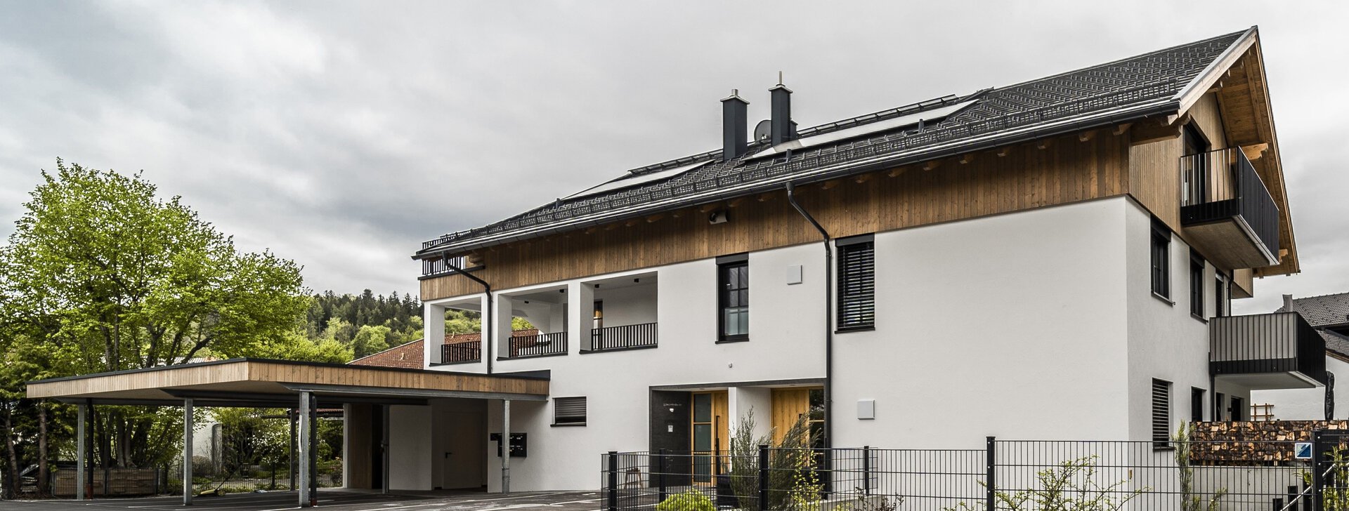 Außenansicht, Dachgeschosswohnung, Immobilie kaufen, Waging am See | © HausBauHaus GmbH 