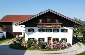 Liegenschaft, Bauernhaus, Kapitalanlage, hausbauhaus, Immobilien, Chiemgau, waging am see, haus kaufen, Bauernhof | © HausBauHaus GmbH